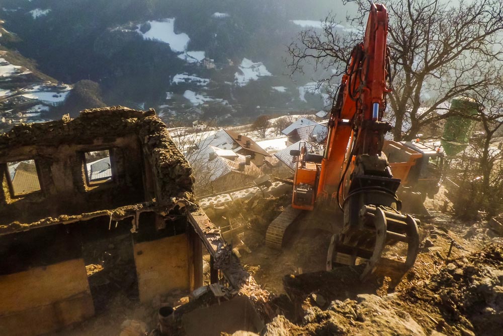 Tiefbau Hofer Baggerarbeiten Eisacktal Südtirol Abbruch