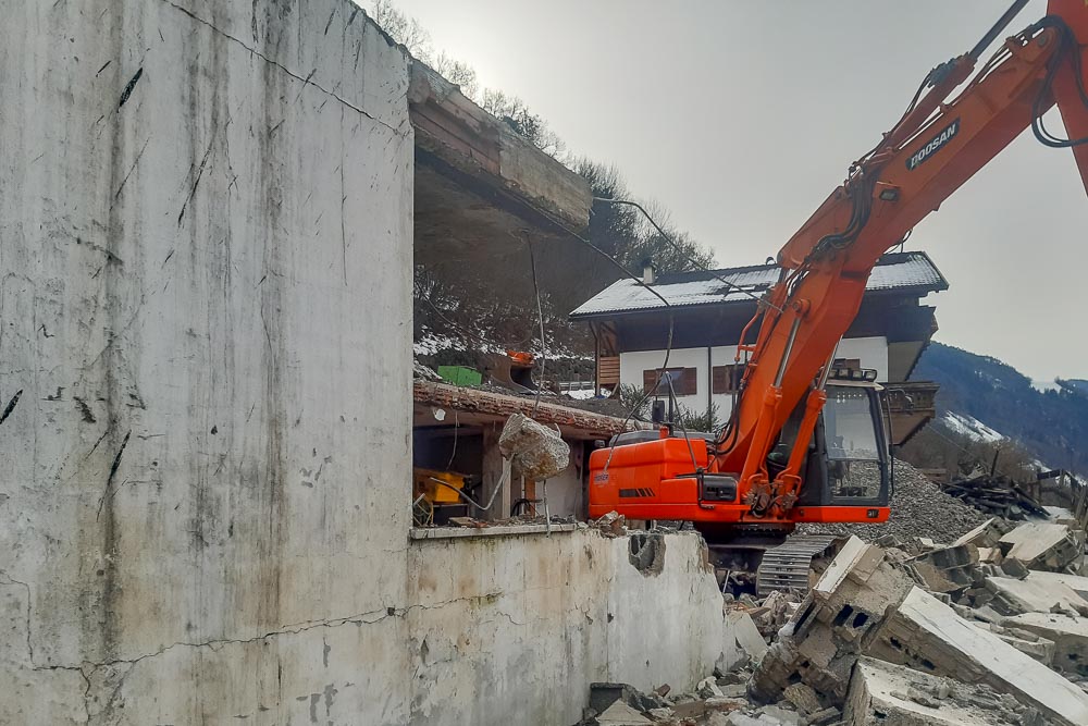 Tiefbau Hofer Baggerarbeiten Eisacktal Südtirol Abbruch