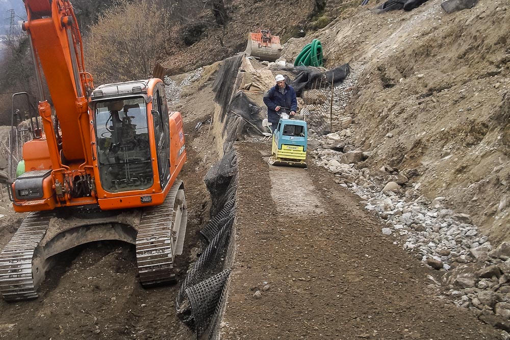 Tiefbau Hofer Baggerarbeiten Eisacktal Südtirol Bewehrte Erde