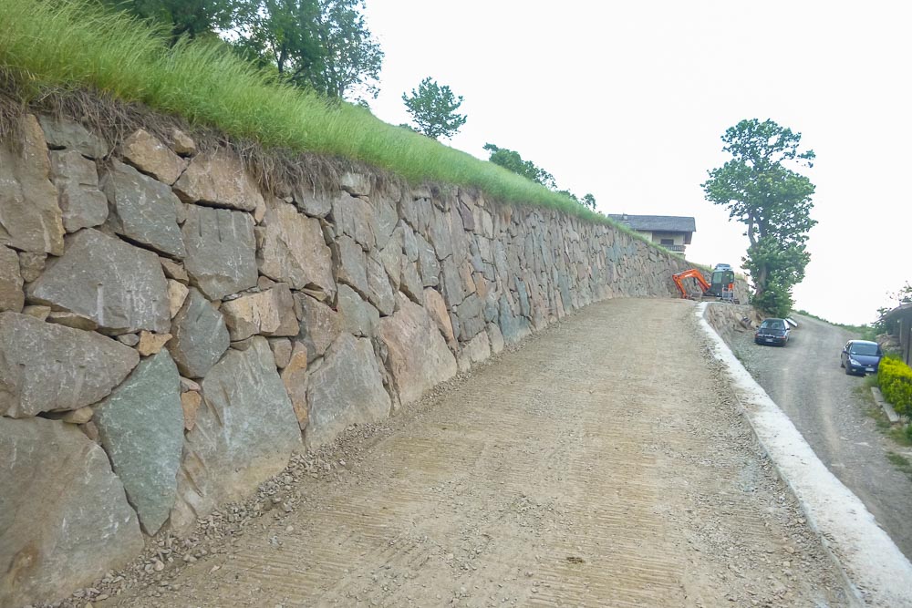 Tiefbau Hofer Baggerarbeiten Eisacktal Südtirol Wege Strassen Forststraße Zufahrten